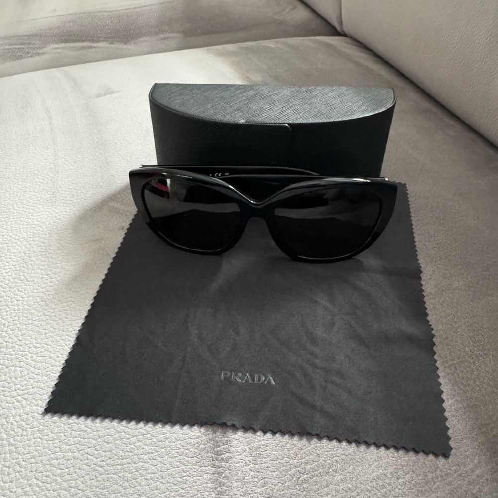Prada Black Classic Sunglasses Sleek Design - like new condition